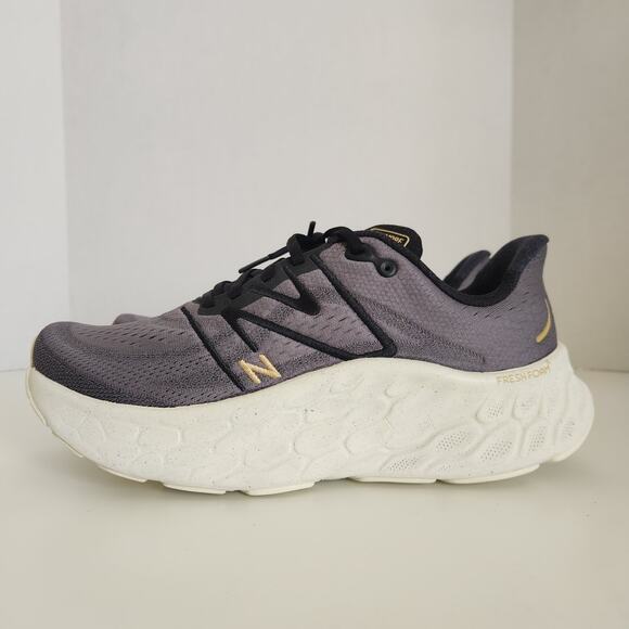 New Balance men's 9  medium women's 10.5 wide Fresh Foam X More V4 Running Shoe - Picture 4 of 8